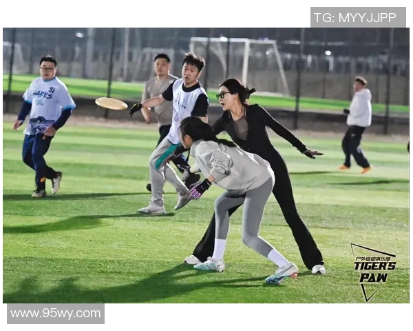 深圳飞盘队技术创新再创佳绩引领全国飞盘运动新风潮 深圳飞盘队技术创新再创佳绩引领全国飞盘运动新风潮